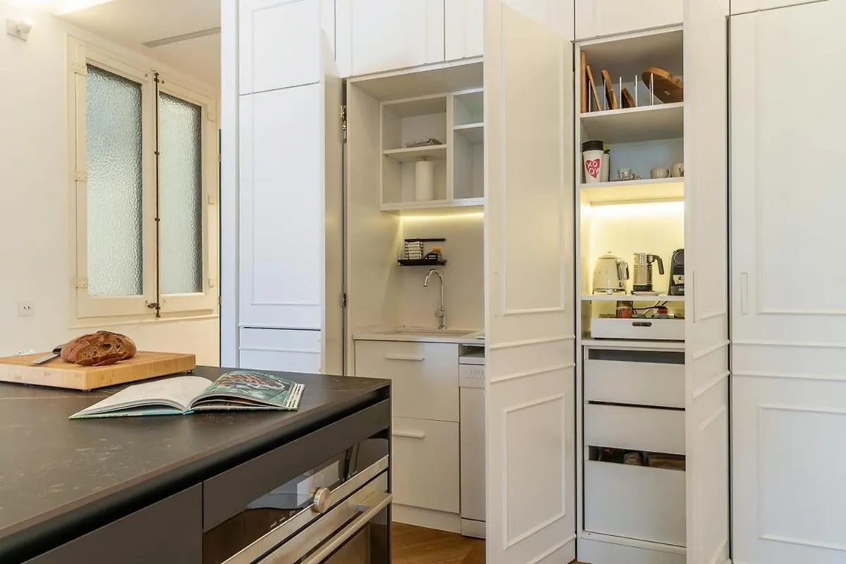 Canela Homes Midterm Elegance Barcelona Apartment