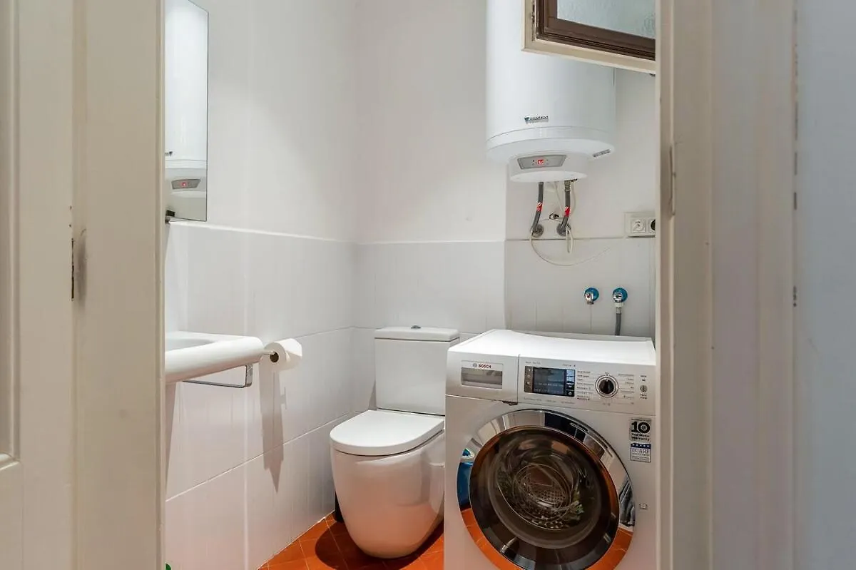 Canela Homes Midterm Elegance Barcelona Apartment