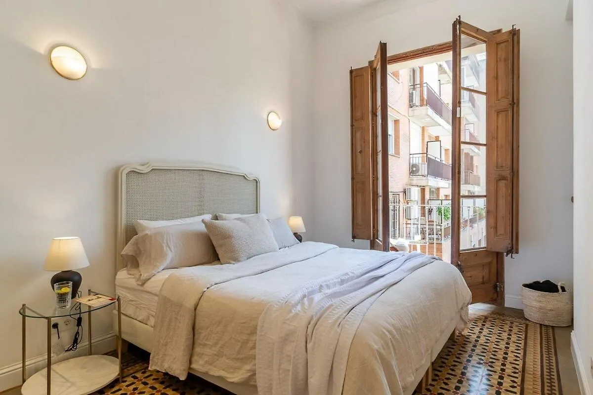Canela Homes Midterm Elegance Barcelona Apartment